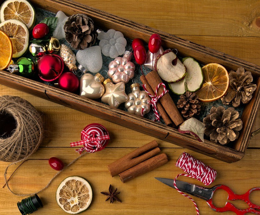 A Natural doTERRA DIY Christmas: Handmade Gifts, Scented Crafts, and Treats for Santa